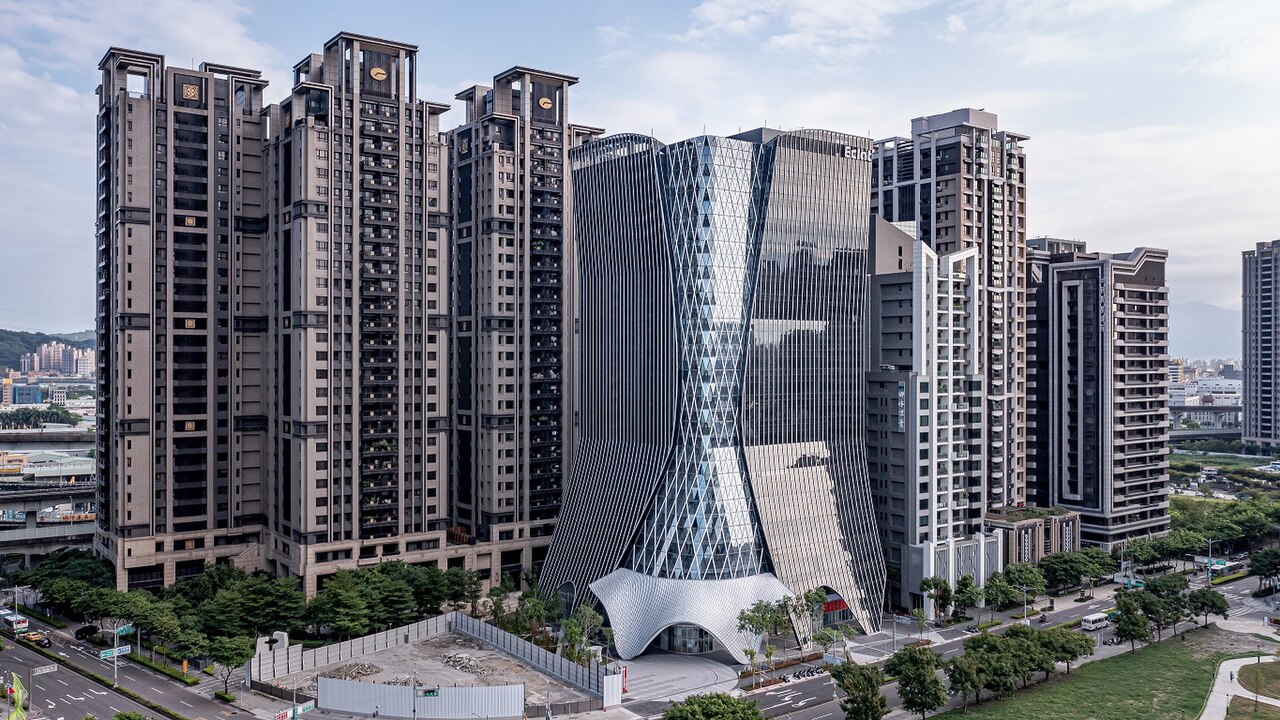 新莊副都心街景——新莊公司財務健檢與企業貸款媒合